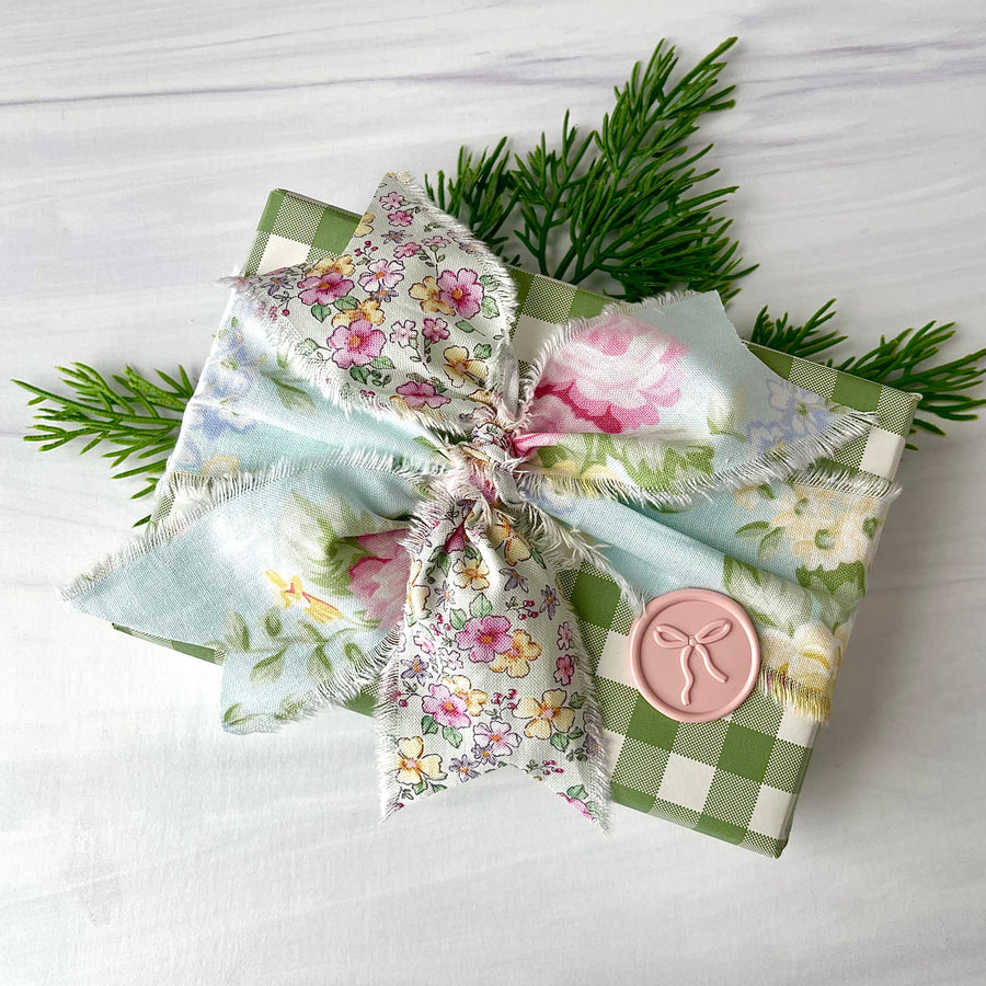 Cottage Christmas SET - ribbon AND 10 bow wax seals